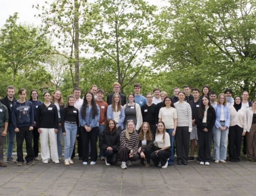 Jugend diskutiert Fake News und KI: Bildungsevent der JEK 26 in Weimar